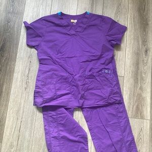 WonderWink scrub set